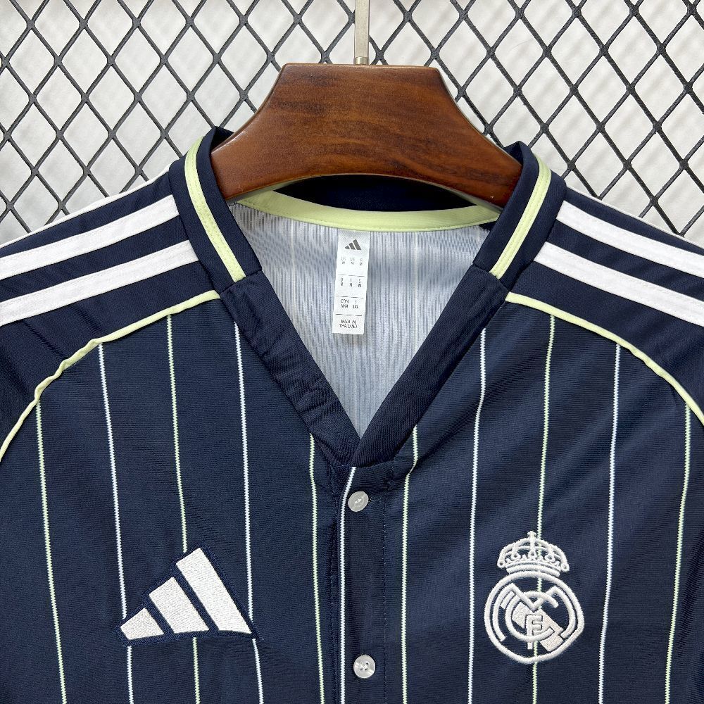 NEW CAMISETA BEISBOLERA REAL MADRID ED US BLACK 2025/26