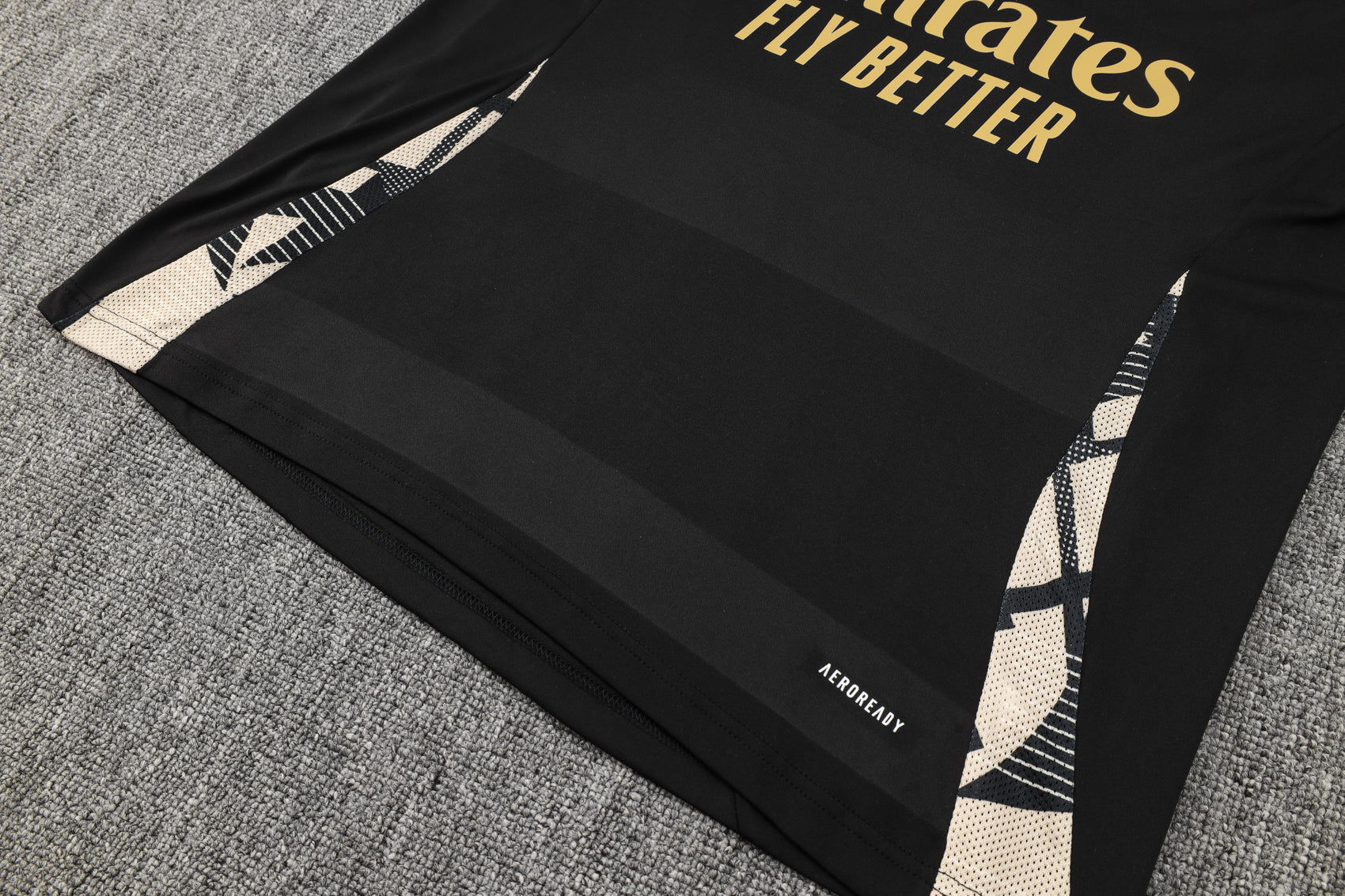 NEW REAL MADRID FC 8º TrackSuit Corto 24/25
