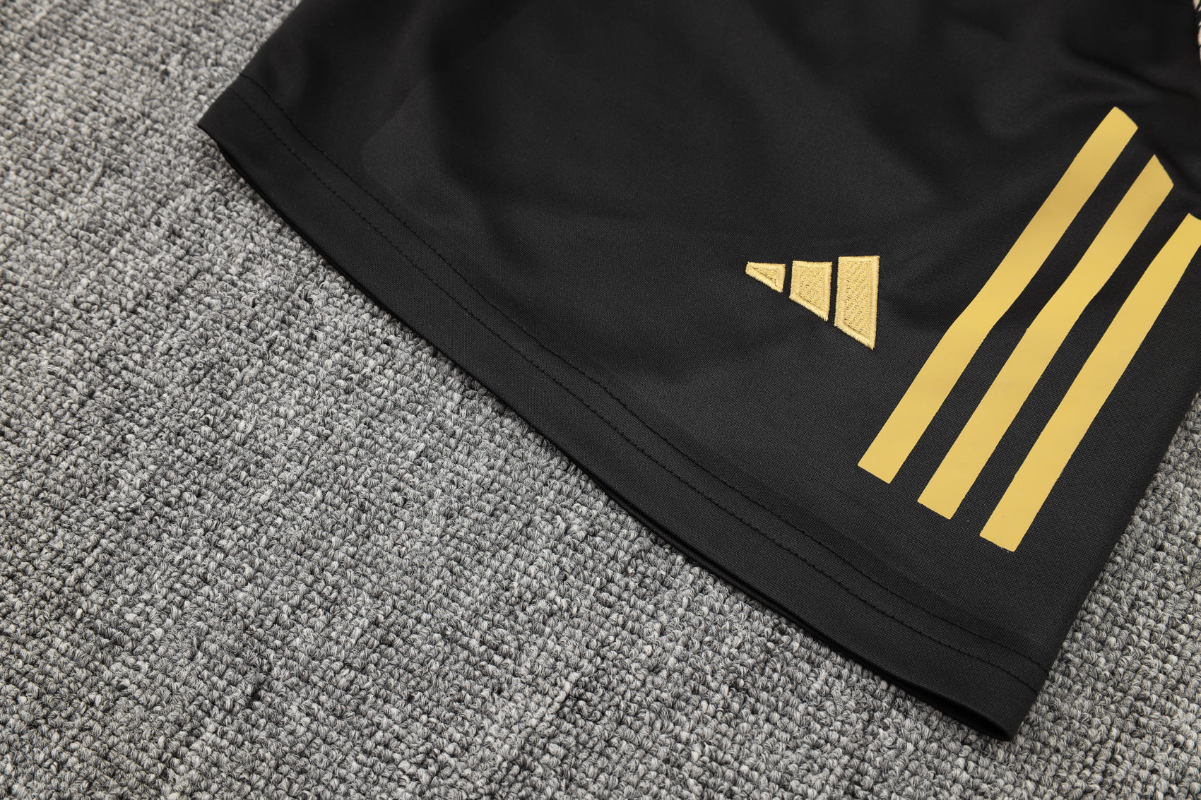 NEW REAL MADRID FC 8º TrackSuit Corto 24/25