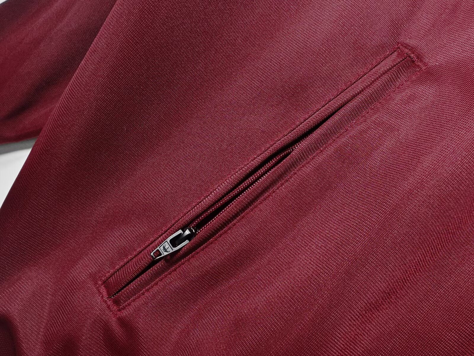 NEW CHAQUETA OASIS TOUR SPECIAL EDITION RED 25/26