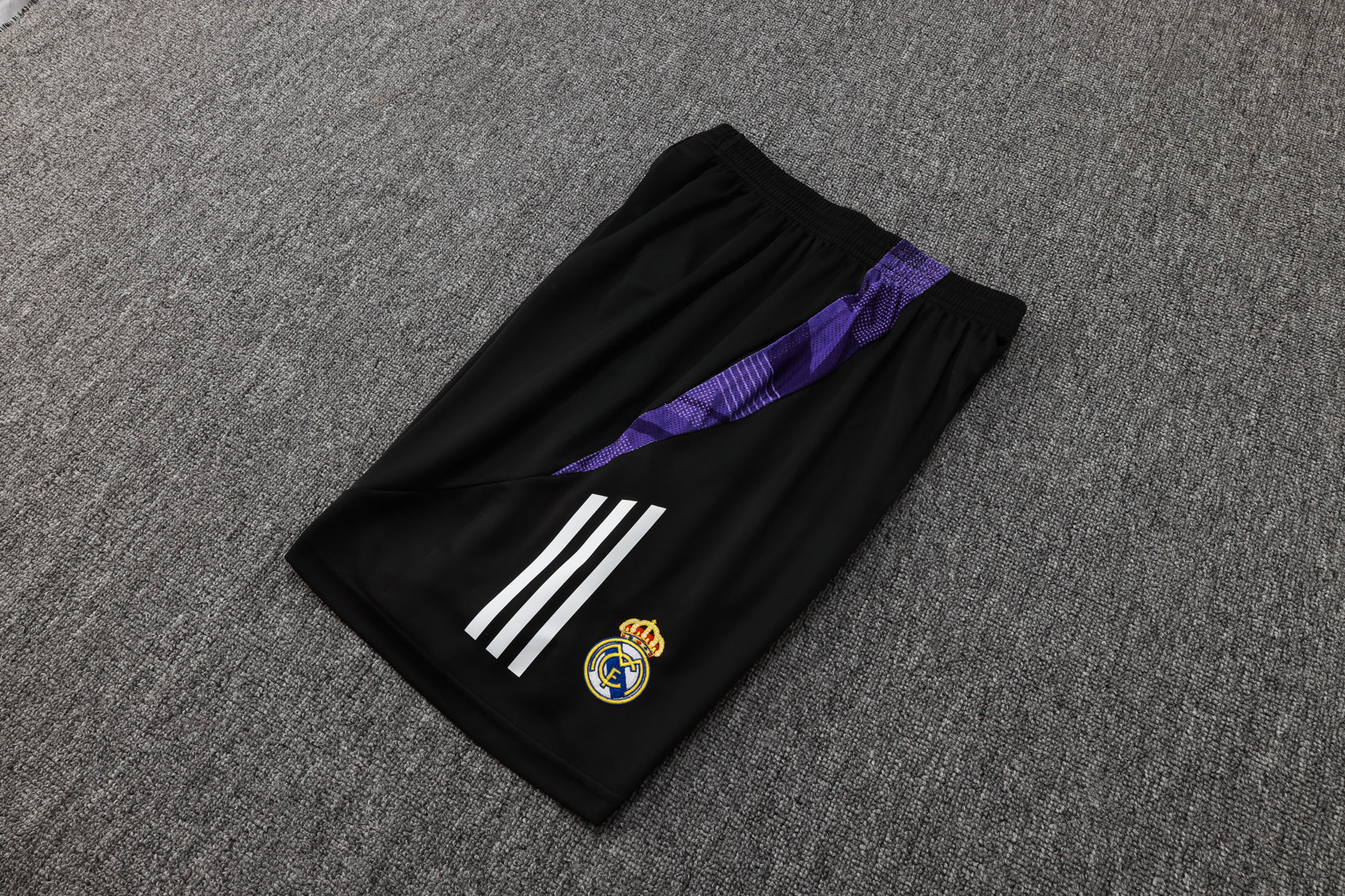 NEW REAL MADRID FC 4º TrackSuit Corto 24/25