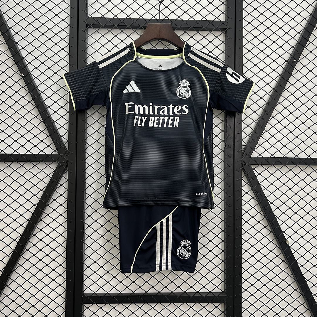(NIÑO) CONJUNTO REAL MADRID 2º 2025/26