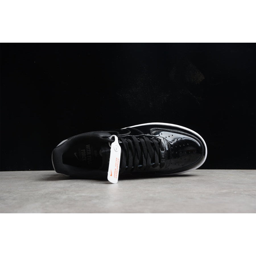 NEW AIR FORCE 1 GLOSSY BLACK