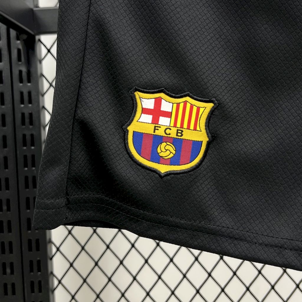 (NIÑO) CONJUNTO FC BARCELONA X ONE PIECE SPECIAL EDITION 2025/26