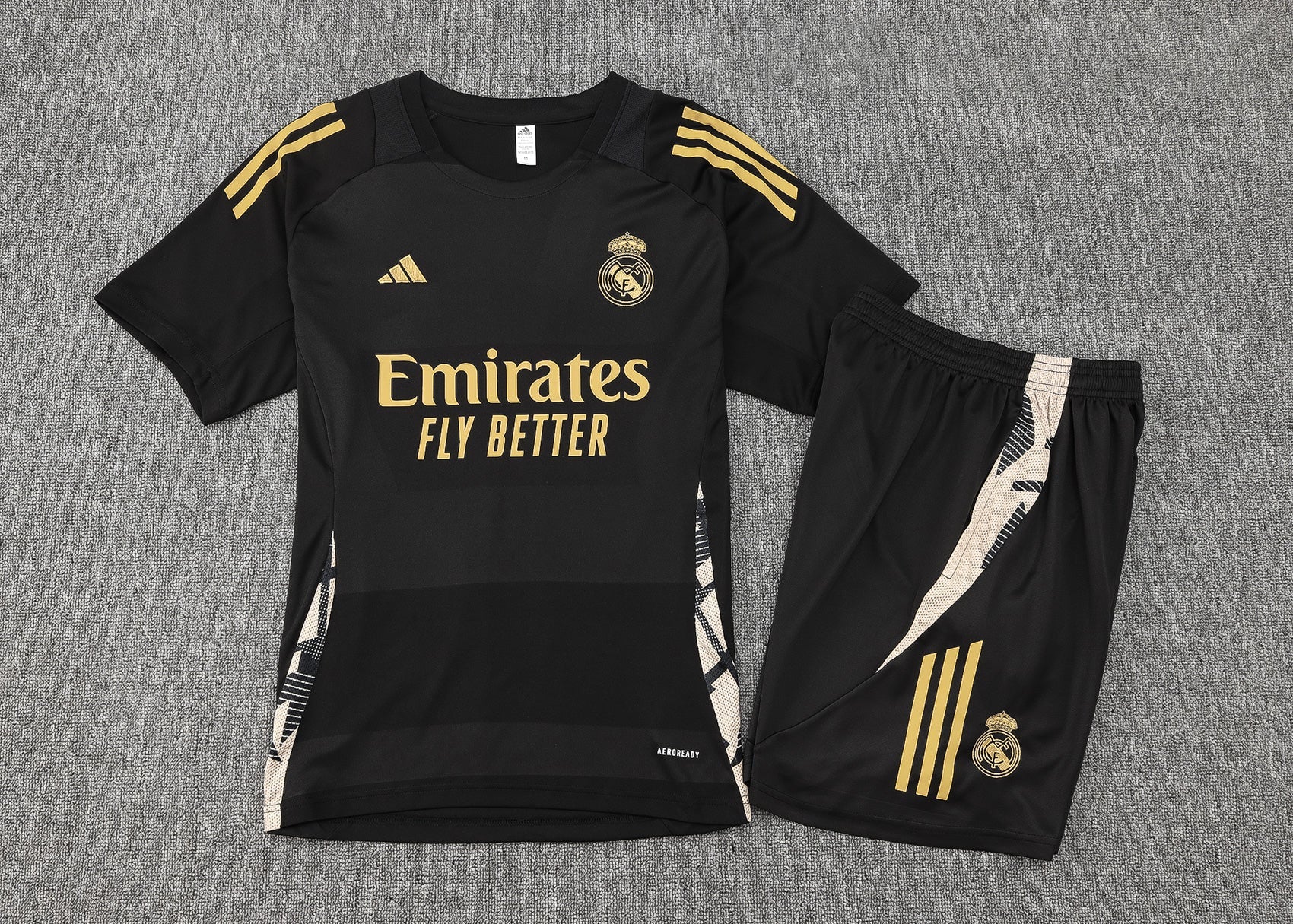 NEW REAL MADRID FC 8º TrackSuit Corto 24/25