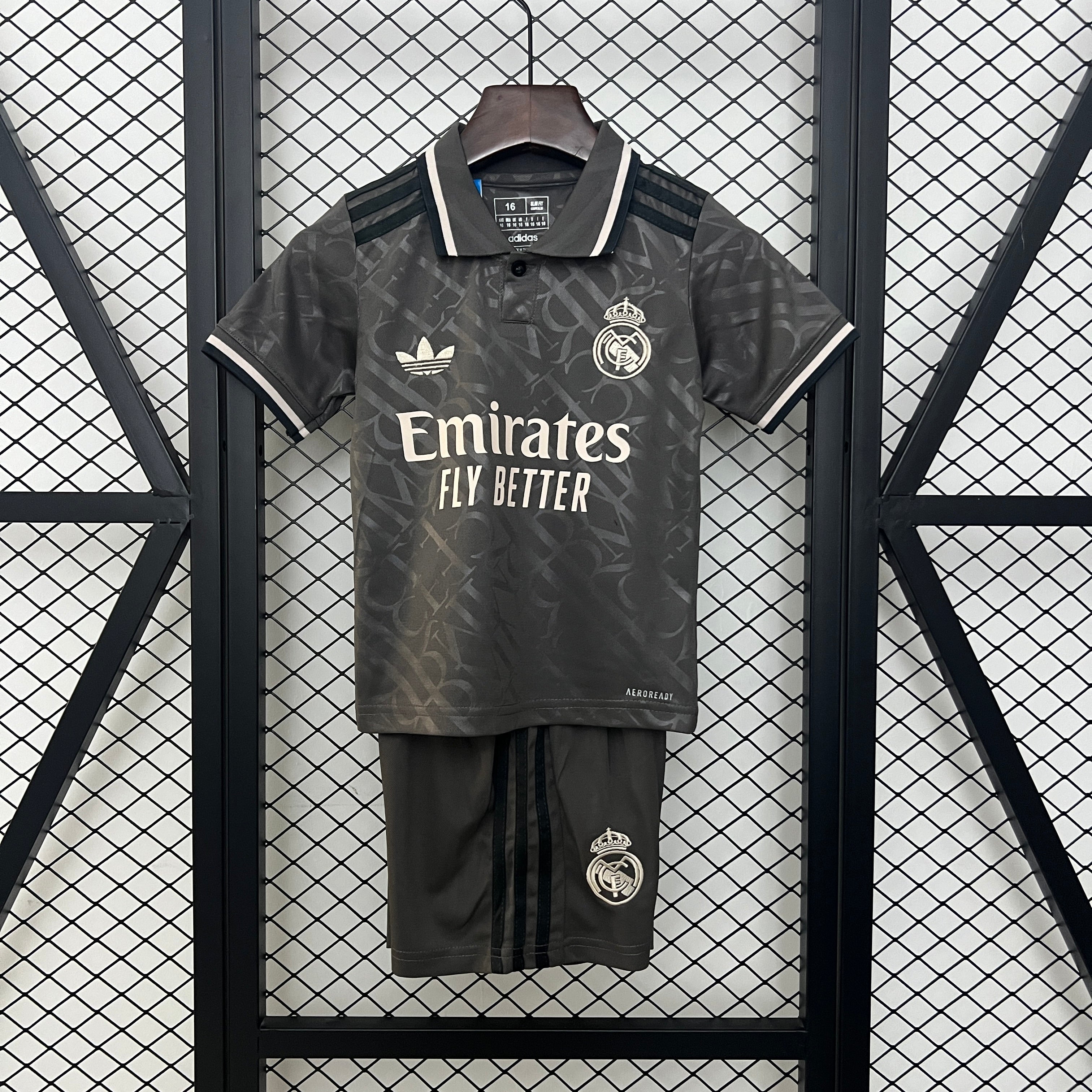 (NIÑO) CONJUNTO REAL MADRID 2024/25
