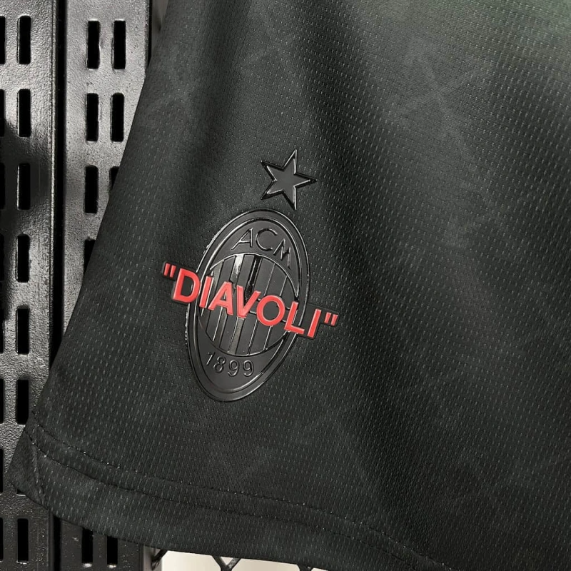 NEW PANTALÓN CORTO AC MILAN SPECIAL EDITION 25/26