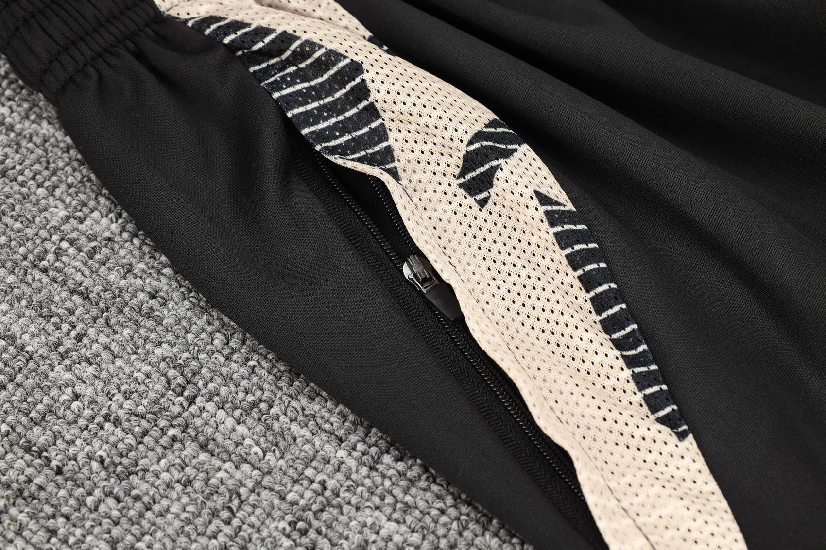 NEW REAL MADRID FC 8º TrackSuit Corto 24/25