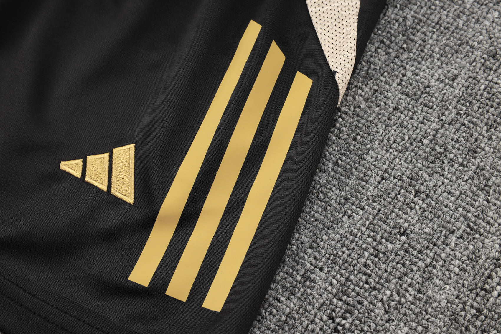 NEW REAL MADRID FC 8º TrackSuit Corto 24/25