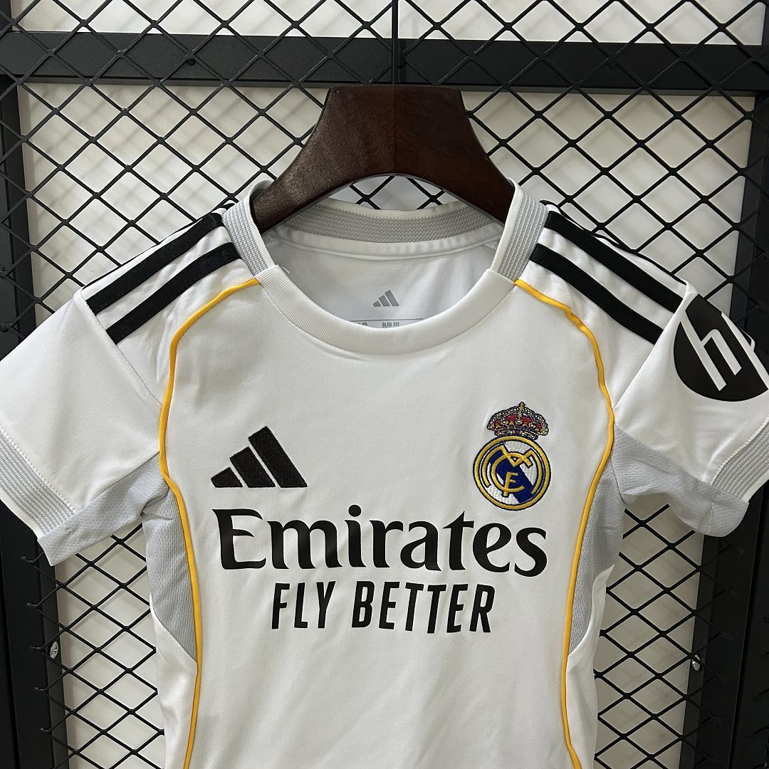 (NIÑO) CONJUNTO REAL MADRID 2025/26