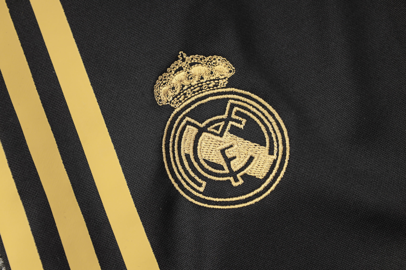NEW REAL MADRID FC 8º TrackSuit Corto 24/25