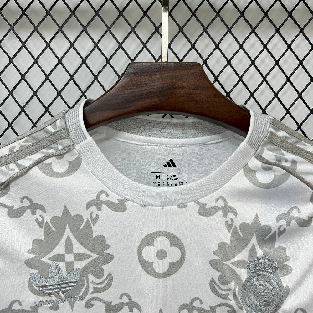 NEW CAMISETA REAL MADRID X LV SPECIAL EDITION 25/26
