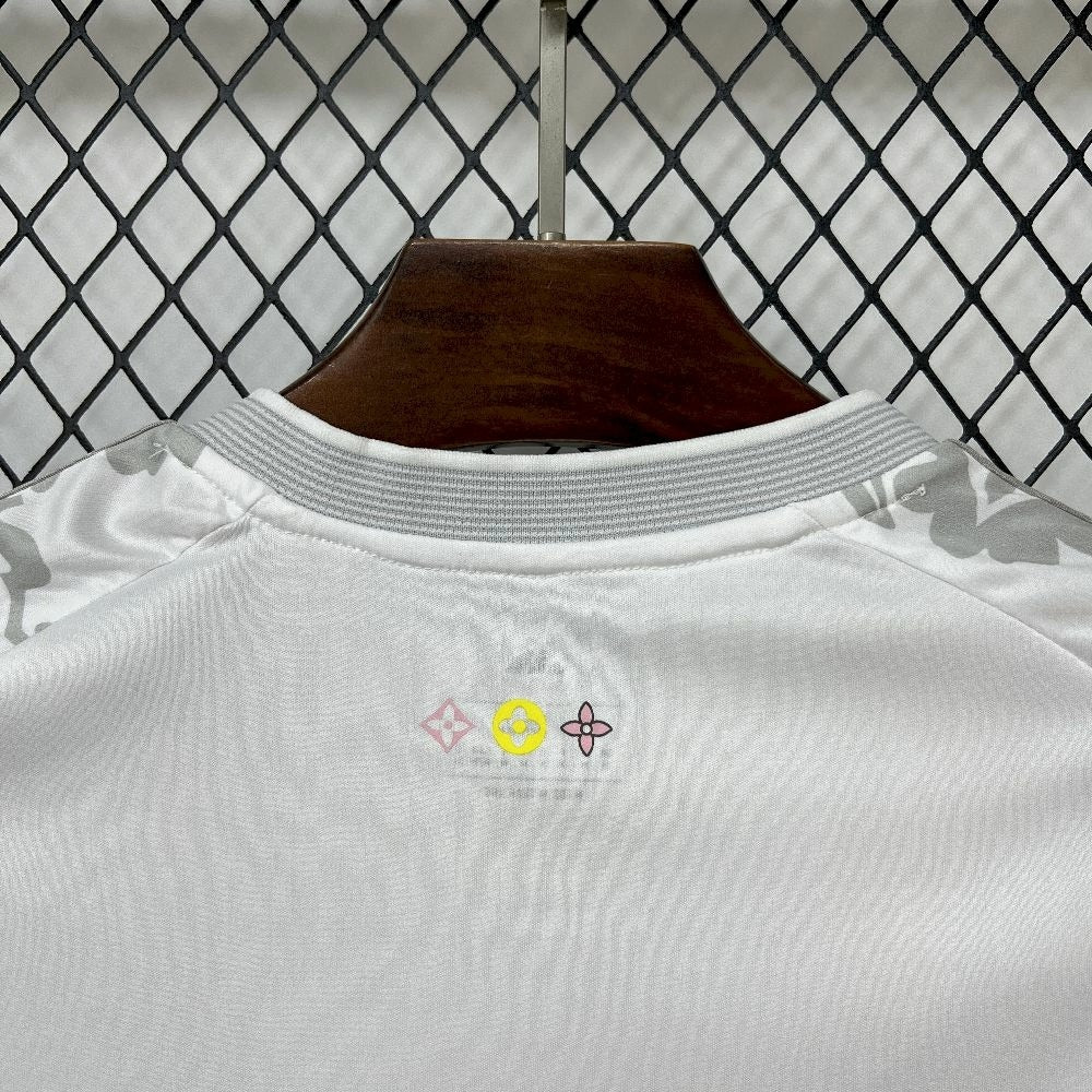 NEW CAMISETA REAL MADRID X LV SPECIAL EDITION 25/26