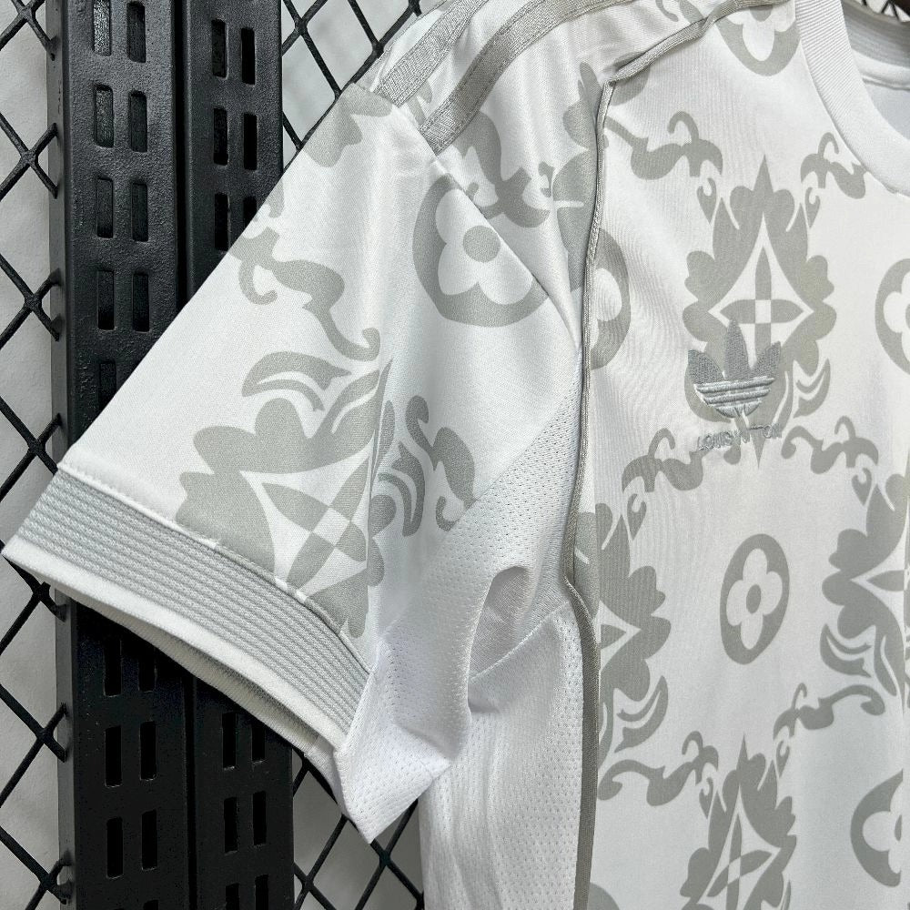 NEW CAMISETA REAL MADRID X LV SPECIAL EDITION 25/26