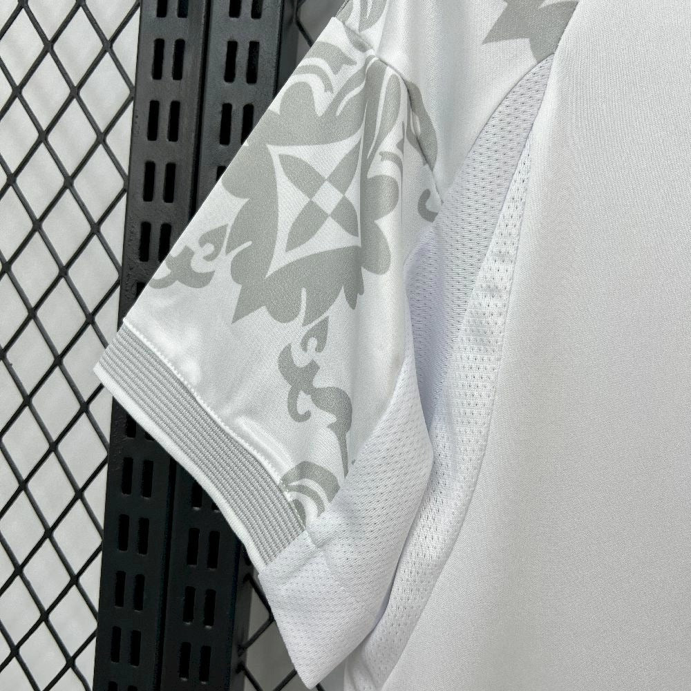 NEW CAMISETA REAL MADRID X LV SPECIAL EDITION 25/26